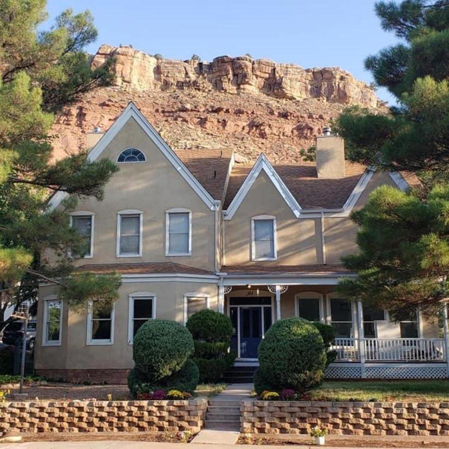Tyler Inn At Zion Rockville Exterior photo